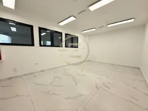 Rent, office space, 147m², Centar, Novi Sad - image 15