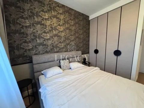 Izdavanje, trosoban stan, 79m², Savski Venac, Beograd - image 12