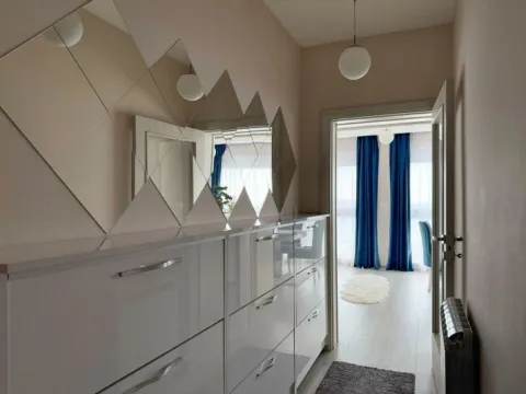 Izdavanje, dvosoban stan, 90m², Bečići, Budva - image 12