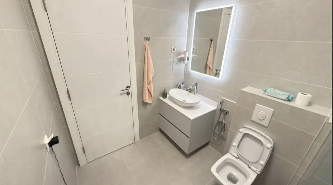 Prodaja, trosoban stan, 463m², Bečići, Budva