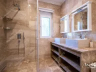 Sale, house, 560m², Tivat, Crna Gora - image 30