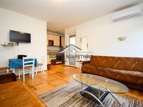 Izdavanje, stan, 40m², Gorica C, Podgorica - image 7