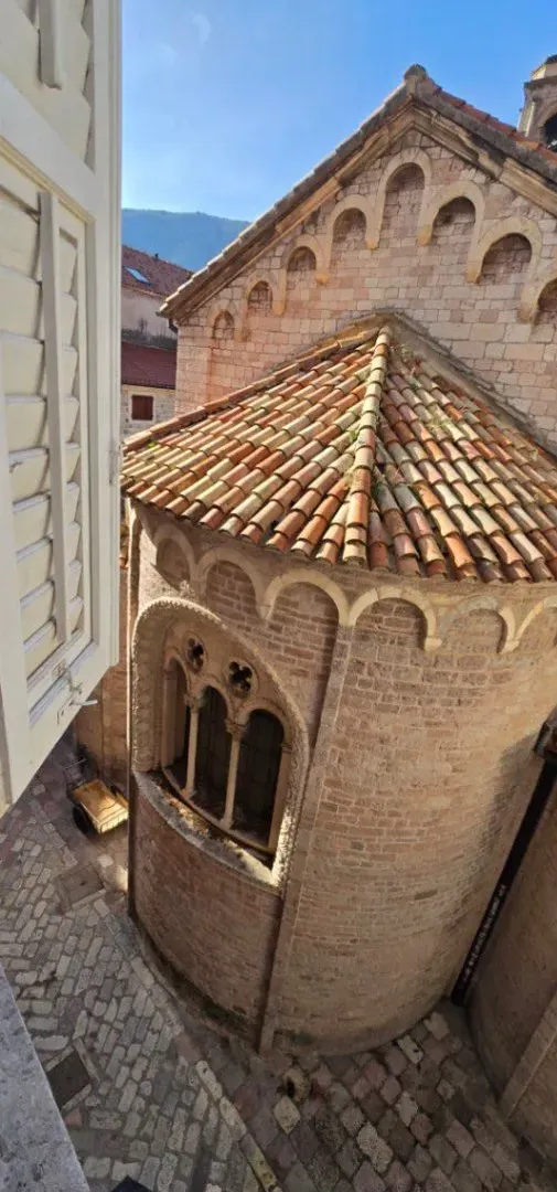 Prodaja, trosoban stan, 72m², Stari Grad Kotor, Kotor