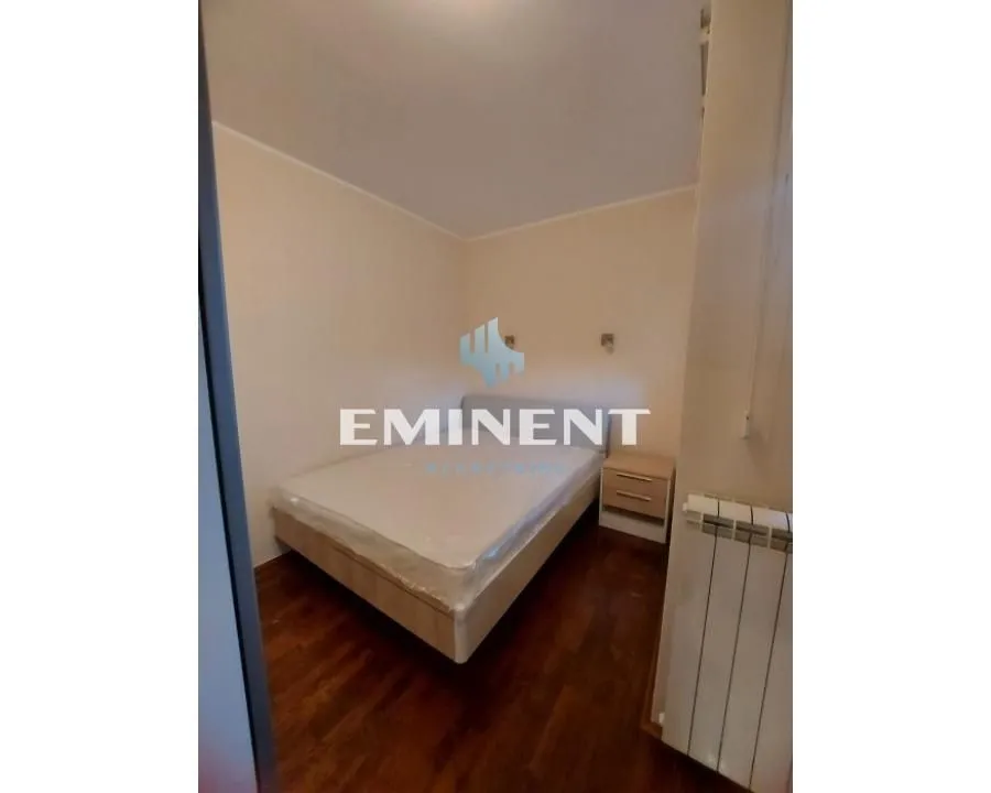 Rent, three bedroom apartment, 90m², Vračar Sve Podlokacije, Beograd