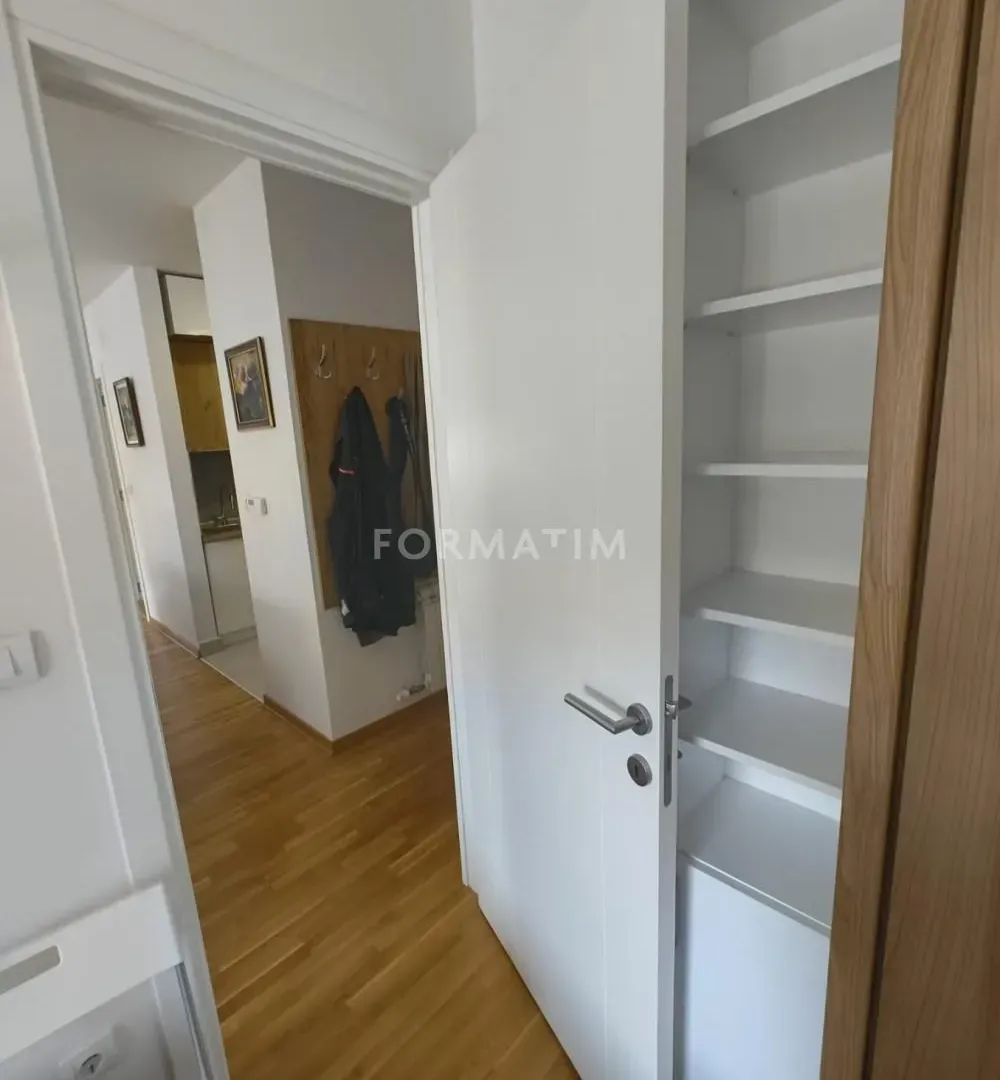 Rent, four bedroom apartment, 65m², Bulbulder, Zvezdara Sve Podlokacije
