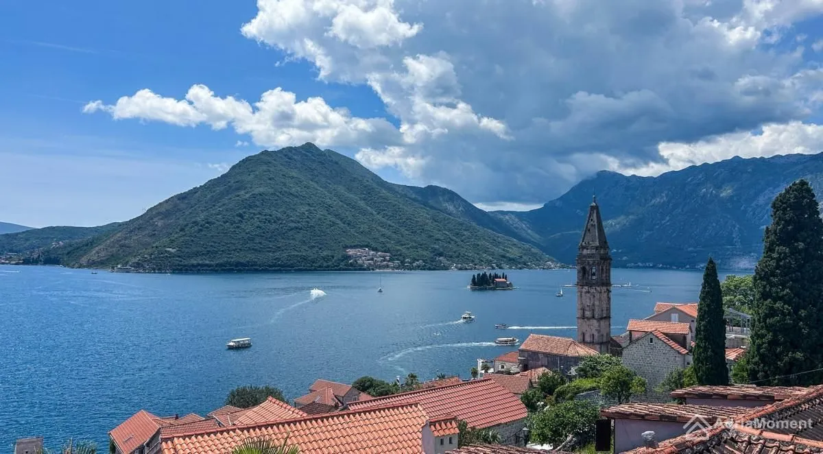 Sale, apartment, 87m², Perast, Kotor
