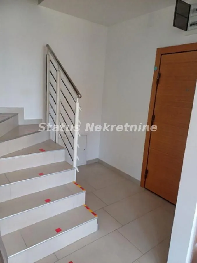 Prodaja, trosoban stan, 74m², Podbara, Novi Sad Sve Podlokacije