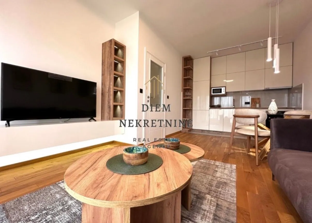 Izdavanje, jednosoban stan, 45m², Gorica C, Podgorica