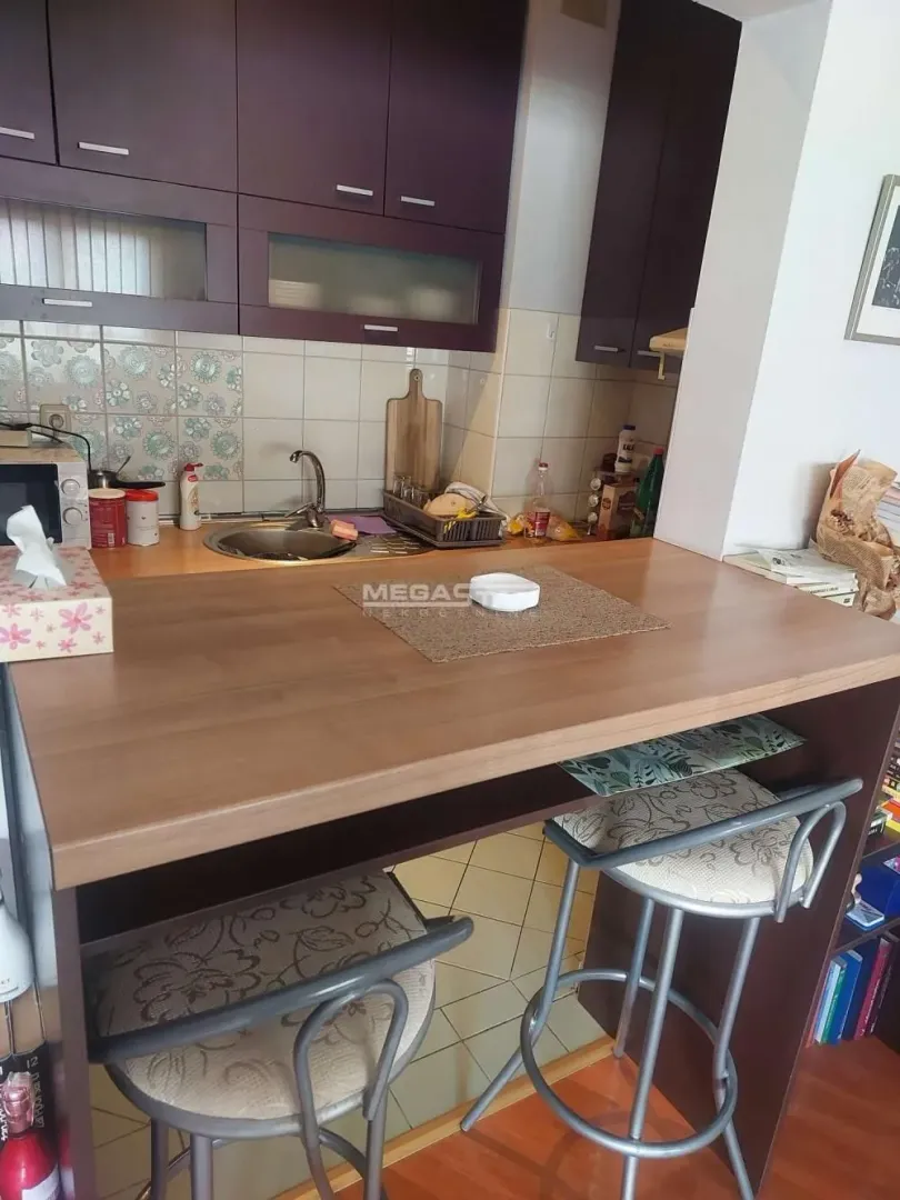 Prodaja, dvosoban stan, 52m², Voždovac Sve Podlokacije, Beograd