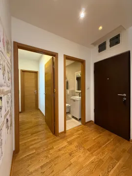 Prodaja, dvosoban stan, 64m², City Kvart, Podgorica - image 13