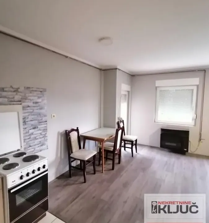 Izdavanje, garsonjera, 29m², Adice, Novi Sad Sve Podlokacije