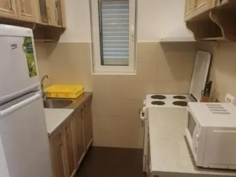 Rent, one bedroom apartment, 45m², Dobrota, Kotor - image 2