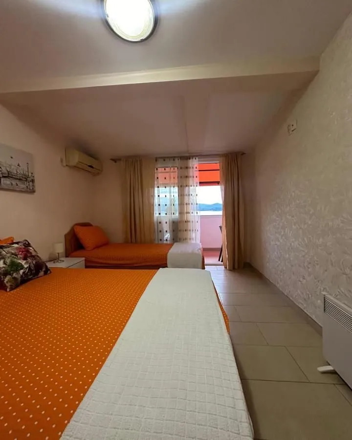 Rent, one bedroom apartment, 45m², Centar, Tivat