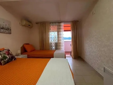 Izdavanje, jednosoban stan, 45m², Centar, Tivat - image 9