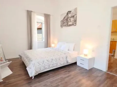 Prodaja, dvosoban stan, 42m², Stari Grad Kotor, Kotor - image 9