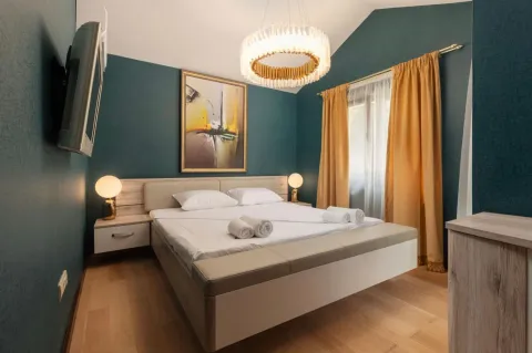 Rent, house, 400m², Dumidran, Tivat - image 11