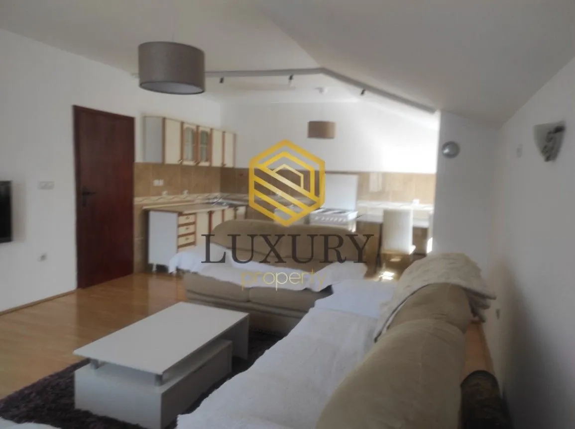 Izdavanje, dvosoban stan, 57m², Gornja Gorica, Podgorica