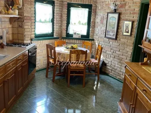 Prodaja, kuća, 202m², Sremska Kamenica, Petrovaradin - image 34