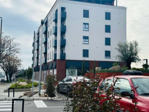 Izdavanje, dvosoban stan, 68m², Central Point, Podgorica - image 11