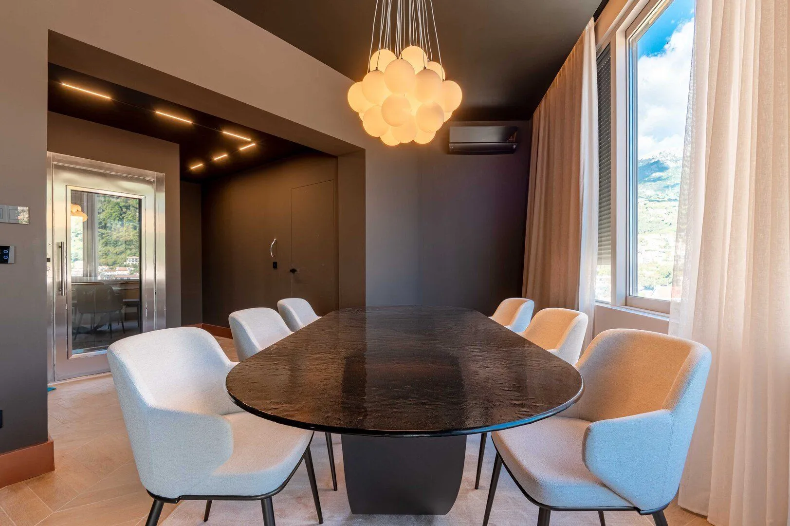 Prodaja, trosoban stan, 450m², Budva, Crna Gora