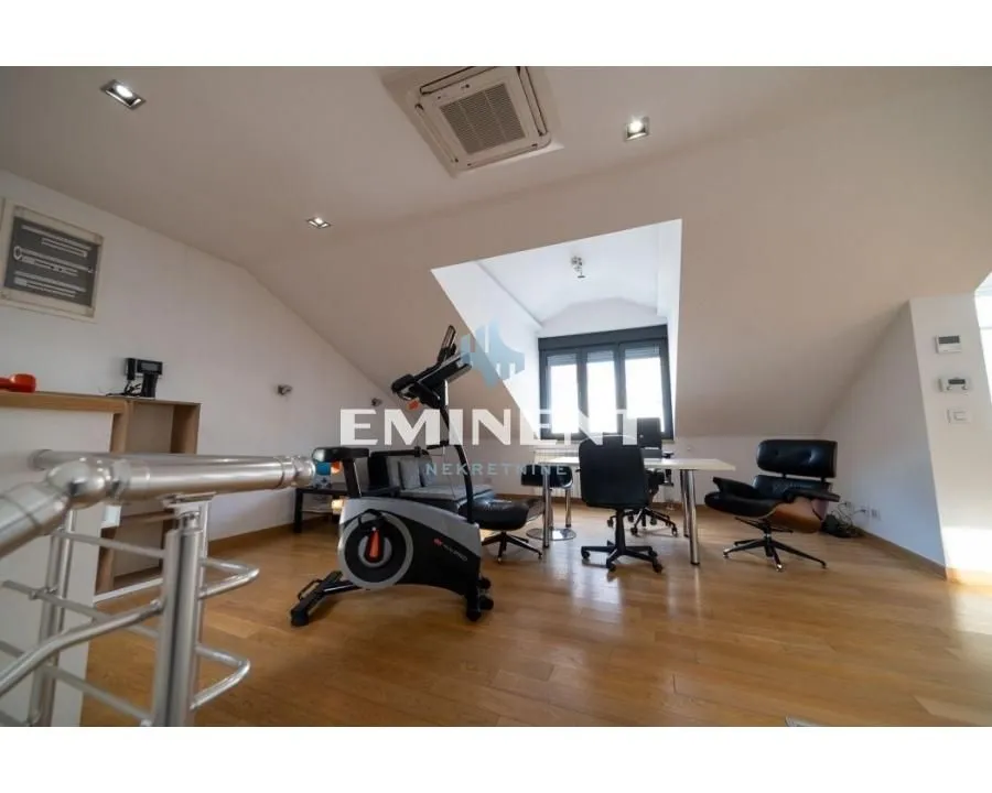 Sale, house, 304m², Zemun Centar, Zemun Sve Podlokacije
