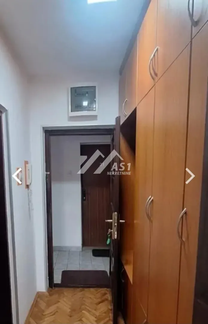Izdavanje, jednosoban stan, 28m², Podbara, Novi Sad Sve Podlokacije