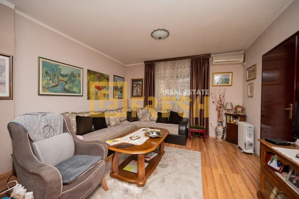 Prodaja, kuća, 140m², Pobrežje, Podgorica