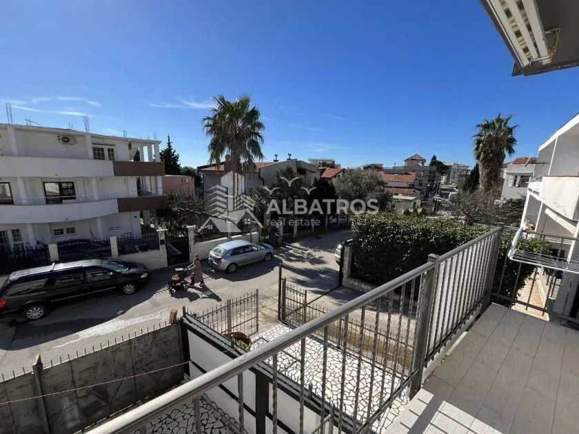 Rent, one bedroom apartment, 48m², Šušanj, Bar