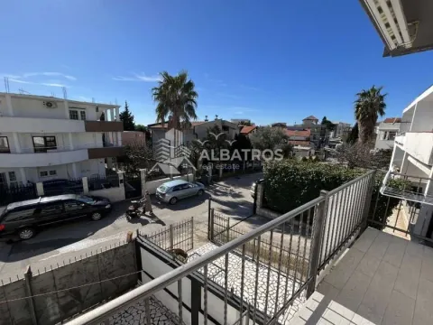 Rent, one bedroom apartment, 48m², Šušanj, Bar - image 2