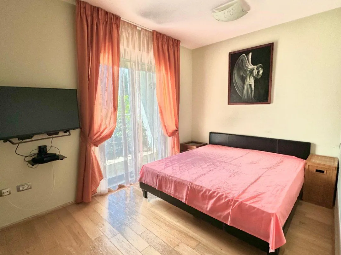 Prodaja, dvosoban stan, 102m², Dobrota, Kotor