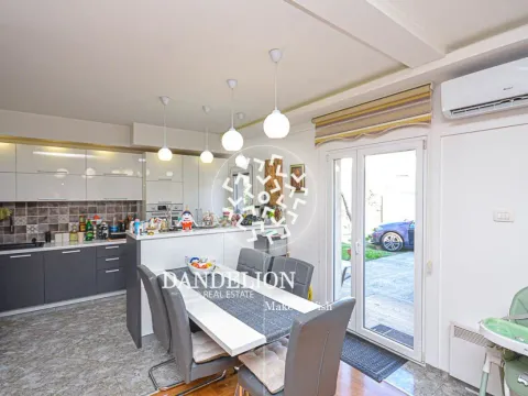 Sale, house, 226m², Blok 9, Podgorica - image 8