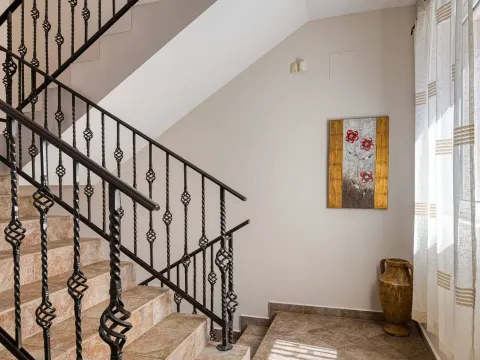 Sale, house, 495m², Ivanovići, Budva - image 10