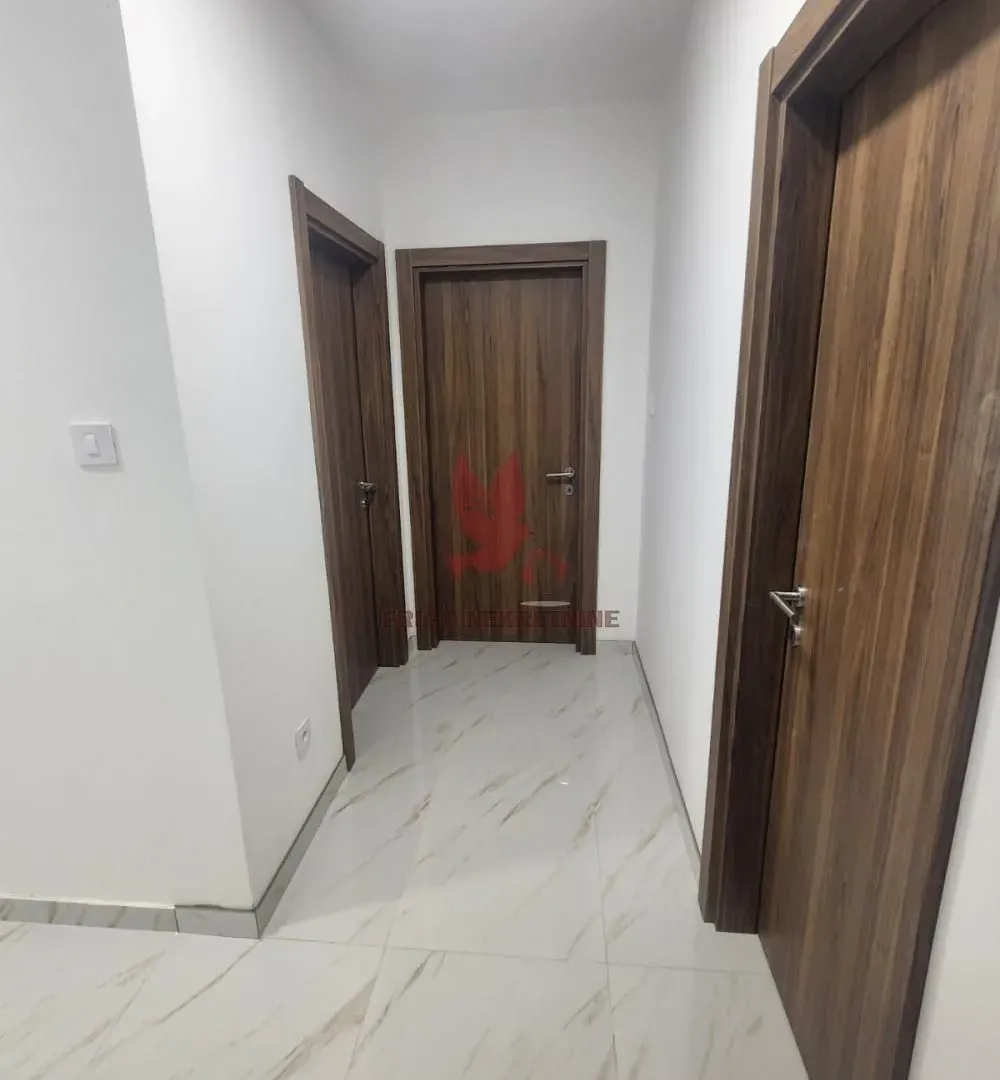 Prodaja, trosoban stan, 57m², Mladenovac, Beograd