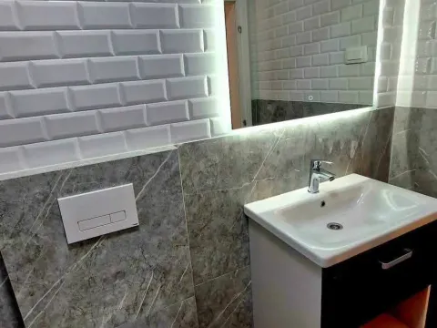 Izdavanje, trosoban stan, 140m², Stari Bar, Bar - image 7