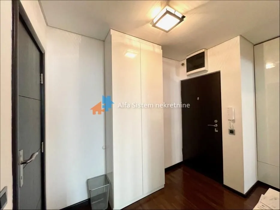 Rent, four bedroom apartment, 87m², Stari Grad, Beograd