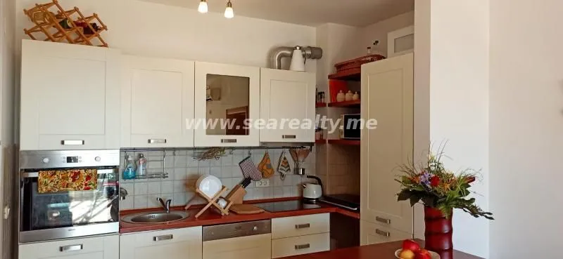 Sale, two bedroom apartment, 78m², Bečići, Budva