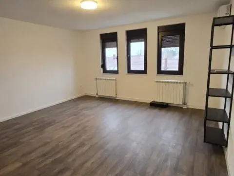 Rent, office space, 230m², Telep, Novi Sad Sve Podlokacije