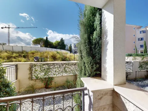 Prodaja, jednosoban stan, 57m², Luštica Bay, Tivat - image 2