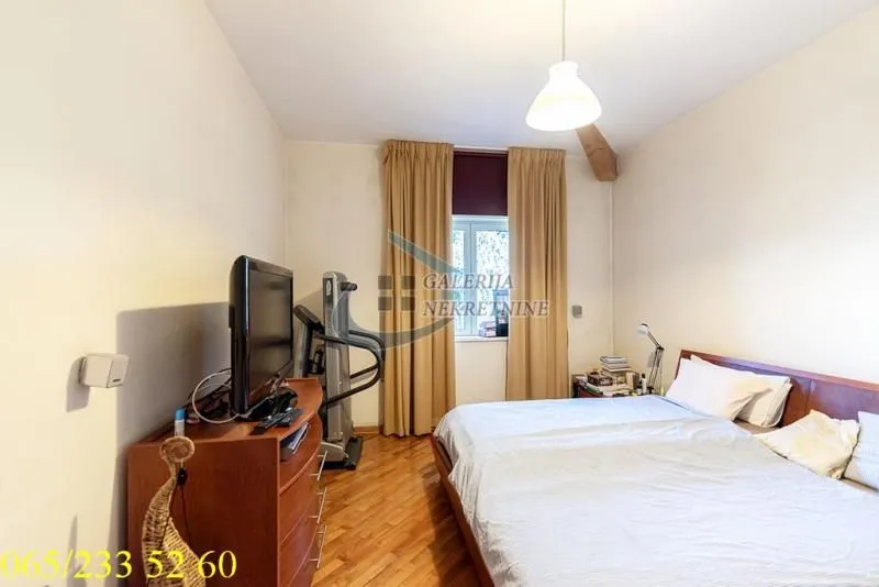 Sale, apartment, 375m², Voždovac Sve Podlokacije, Beograd