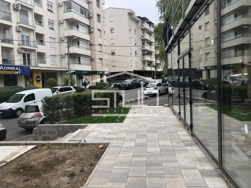 Rent, office space, 160m², Žarkovo, Beograd