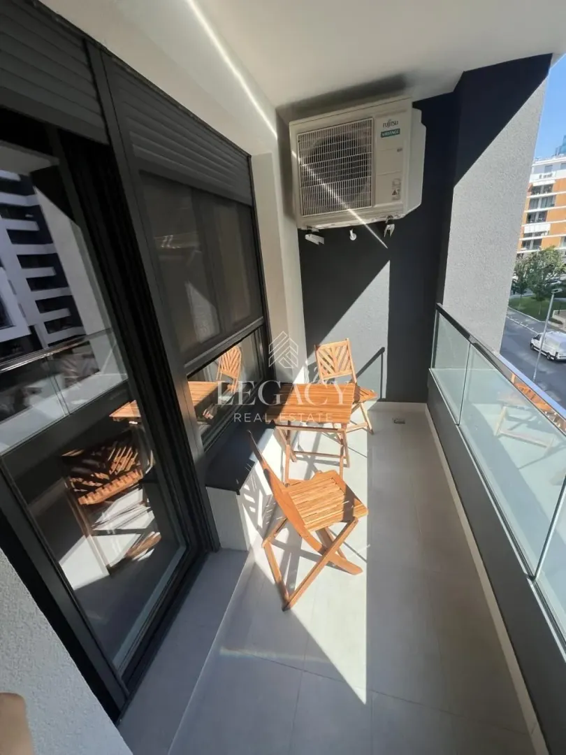Izdavanje, trosoban stan, 70m², Novi Beograd Blok 65, Novi Beograd Sve Podlokacije