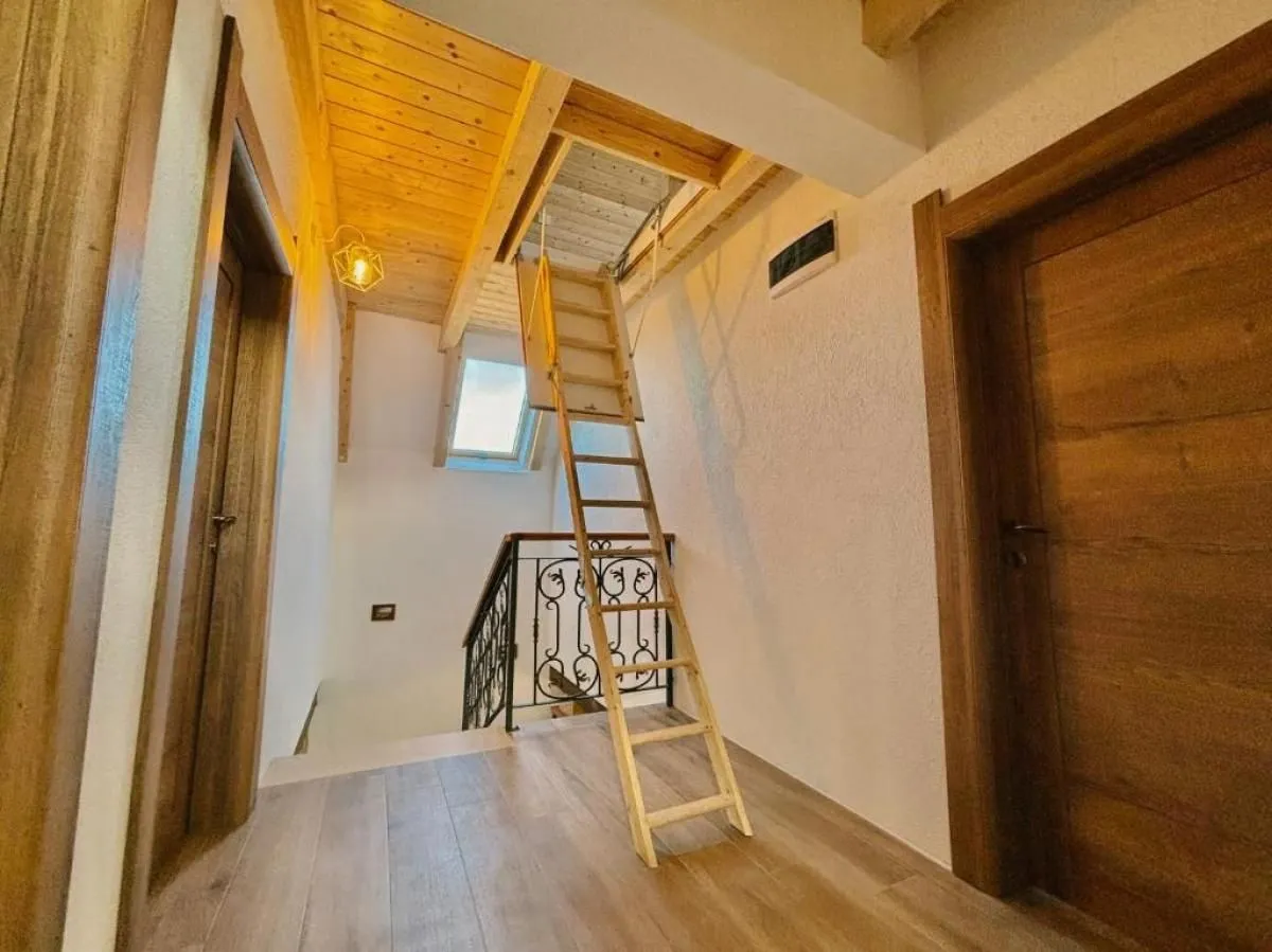 Prodaja, kuća, 274m², Žabljak, Crna Gora