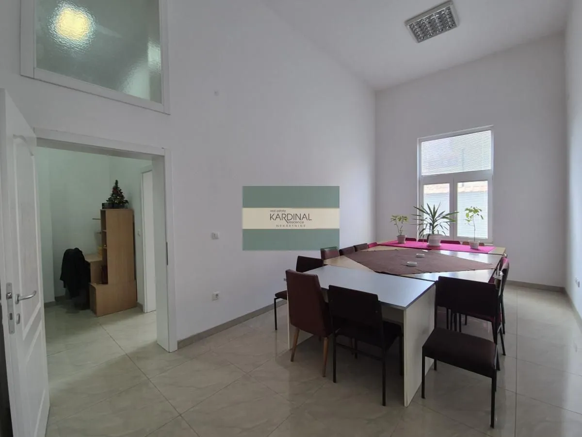 Sale, office space, 65m², Aqua park, Jagodina