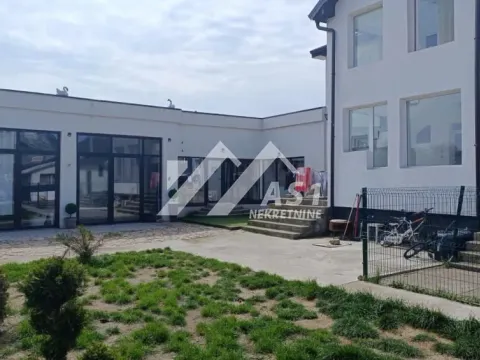 Izdavanje, kuća, 250m², Veternik, Novi Sad Sve Podlokacije - image 9