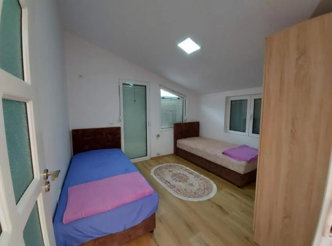 Izdavanje, dvosoban stan, 100m², Ilino, Bar