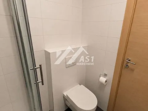Izdavanje, jednosoban stan, 32m², Bulevar Evrope, Novi Sad Sve Podlokacije - image 8