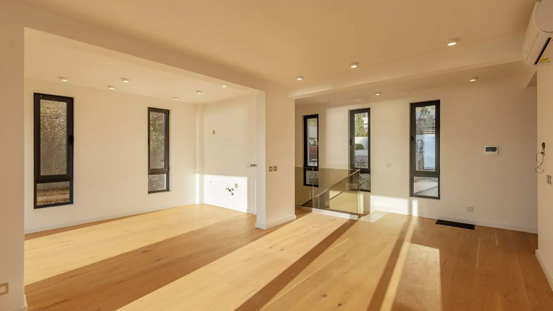 Prodaja, dvosoban stan, 104m², Donja Lastva, Tivat