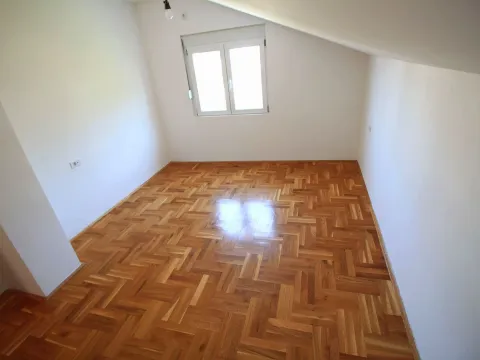 Prodaja, kuća, 188m², Centar, Bar - image 6