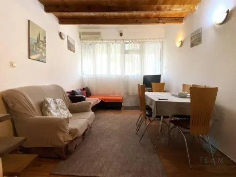 Izdavanje, stan, 74m², Centar, Bar - image 2