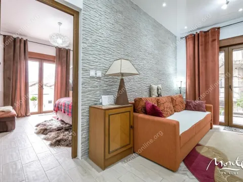 Sale, two bedroom apartment, 77m², Tivat, Crna Gora - image 8